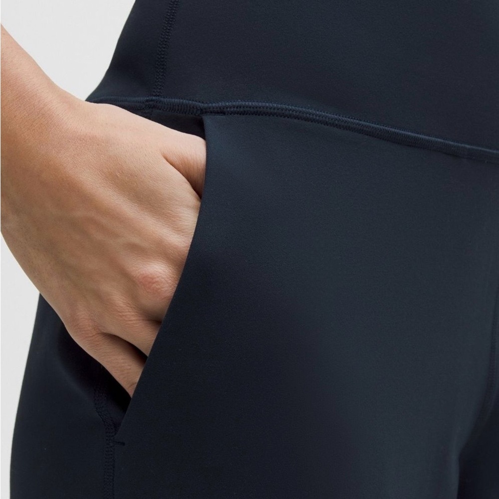 Lululemon Charcoal Pebble Patterned Align Joggers - image 5